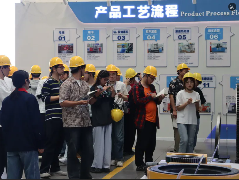 產(chǎn)學(xué)研深度融合：礦大師生走進徐州萬達支承